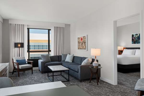  - Fort Sutter Hotel Midtown Sacramento