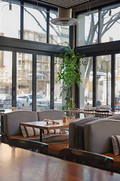 Restaurant - Fort Sutter Hotel Midtown Sacramento