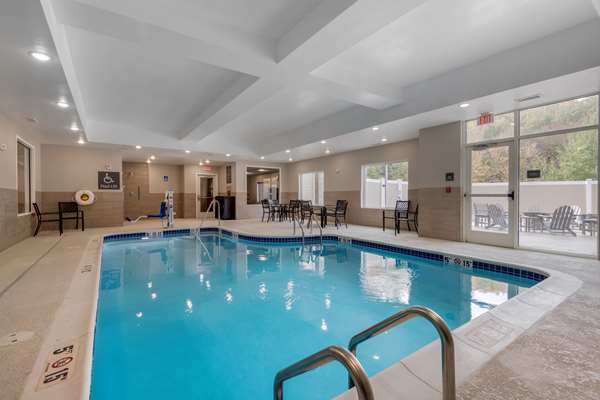 Pool - Best Western Plus Rumford Falls Hotel