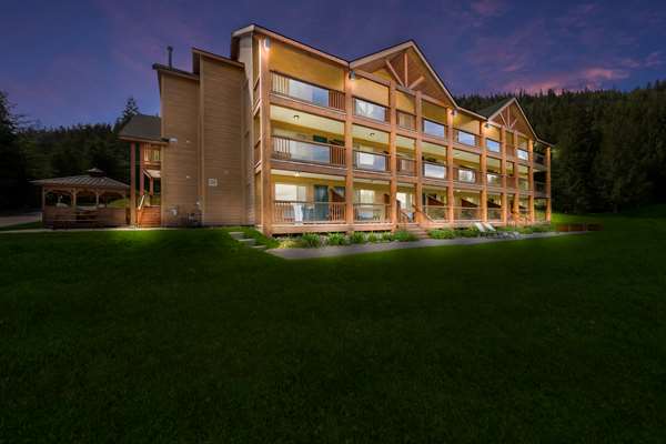Exterior view - Kootenay Lakeview Resort Balfour