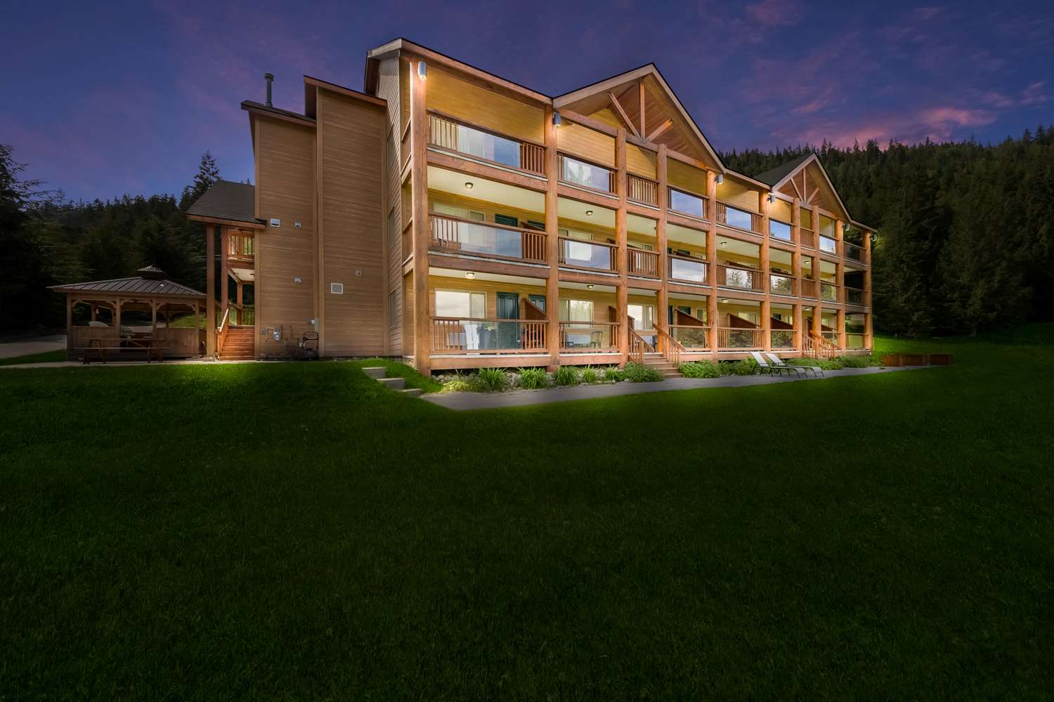 Kootenay Lakeview Resort Balfour, BC See Discounts