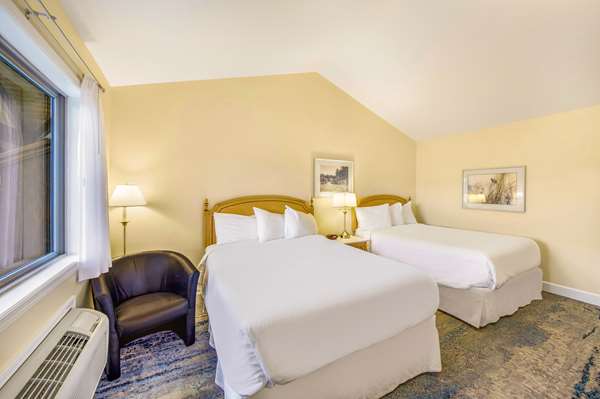  - Kootenay Lakeview Resort Balfour