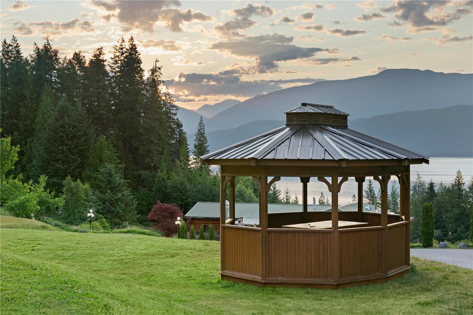 Kootenay Lakeview Resort, BW Signature