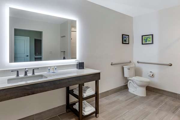 Suite - Comfort Inn & Suites Olive Branch