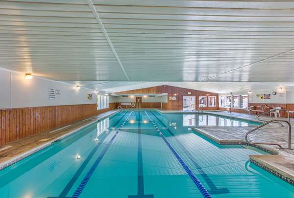 Pool - Quality Inn & Suites Gorham