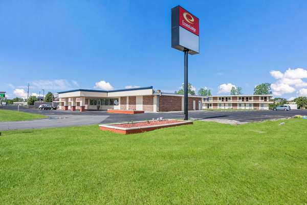 Exterior view - Econo Lodge Neenah