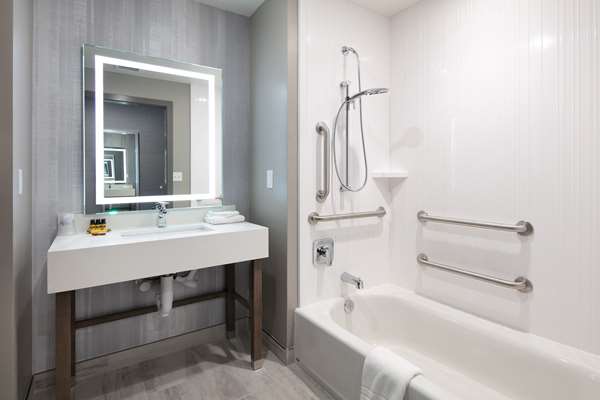  - Best Western Plus Settlers Point Hotel - I-15, Exit 13