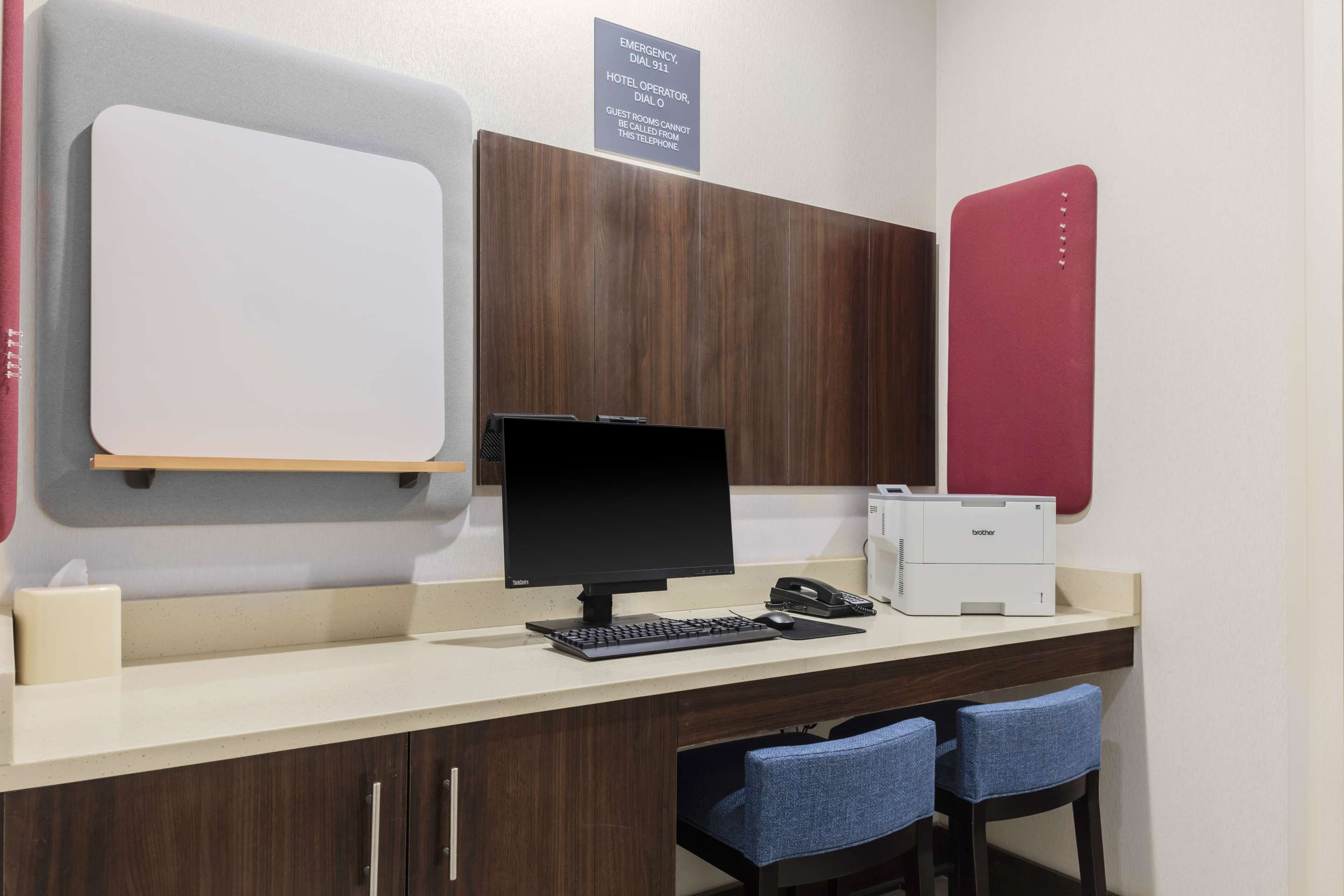 Business Center | Hilton Garden Inn Detroit Utica