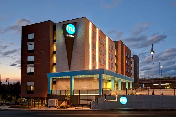 Exterior view - Tru by Hilton Hotel Downtown Manchester