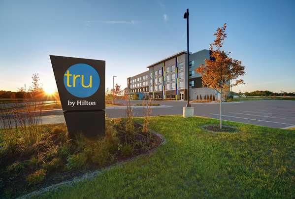 Exterior view - Tru by Hilton Hotel Stoughton