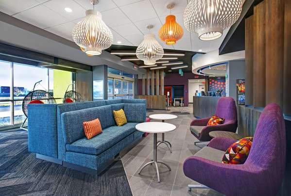  - Tru by Hilton Hotel Stoughton