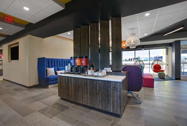  - Tru by Hilton Hotel Stoughton