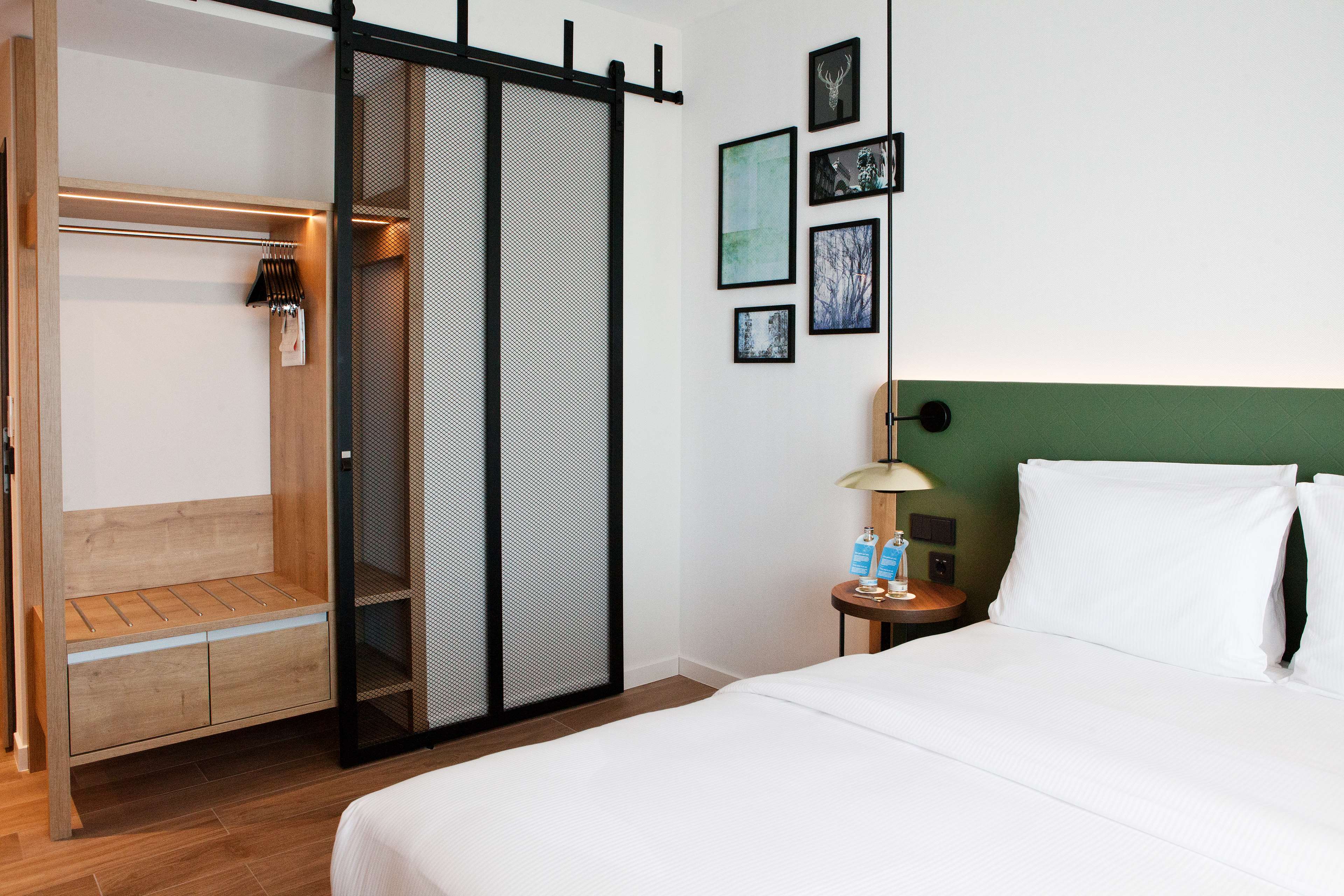 Hilton Garden Inn Munich Messe Room Type - QUEEN ROOM