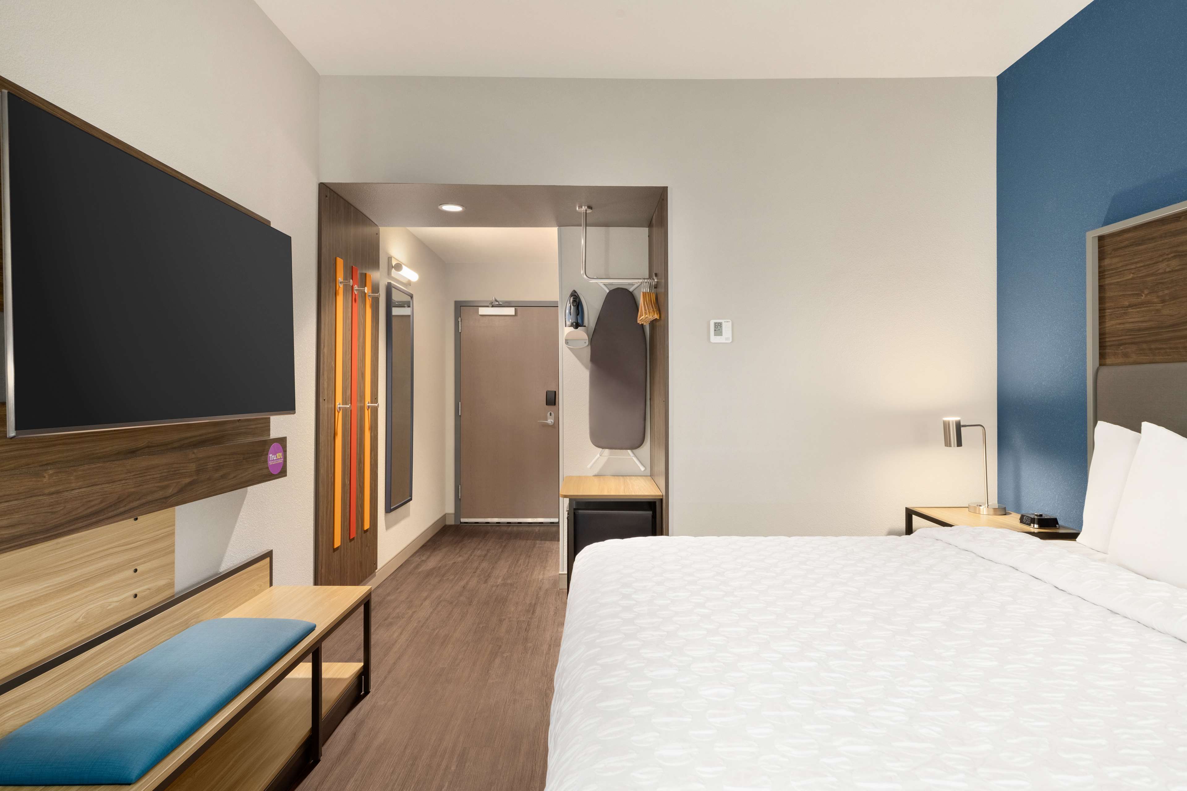 Tru By Hilton Ogden, UT Room Type - 1 KING HEARING ACCESSIBLE