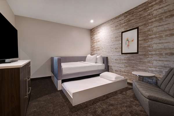  - Home2 Suites by Hilton Anaheim Resort - I-5, Exit 110