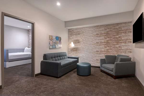  - Home2 Suites by Hilton Anaheim Resort - I-5, Exit 110