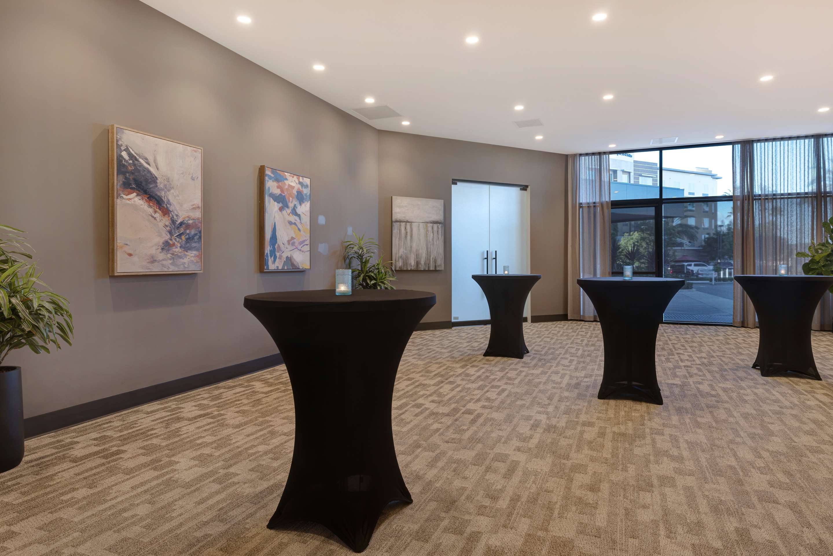 Meeting Room | Home2 Suites By Hilton Anaheim Resort