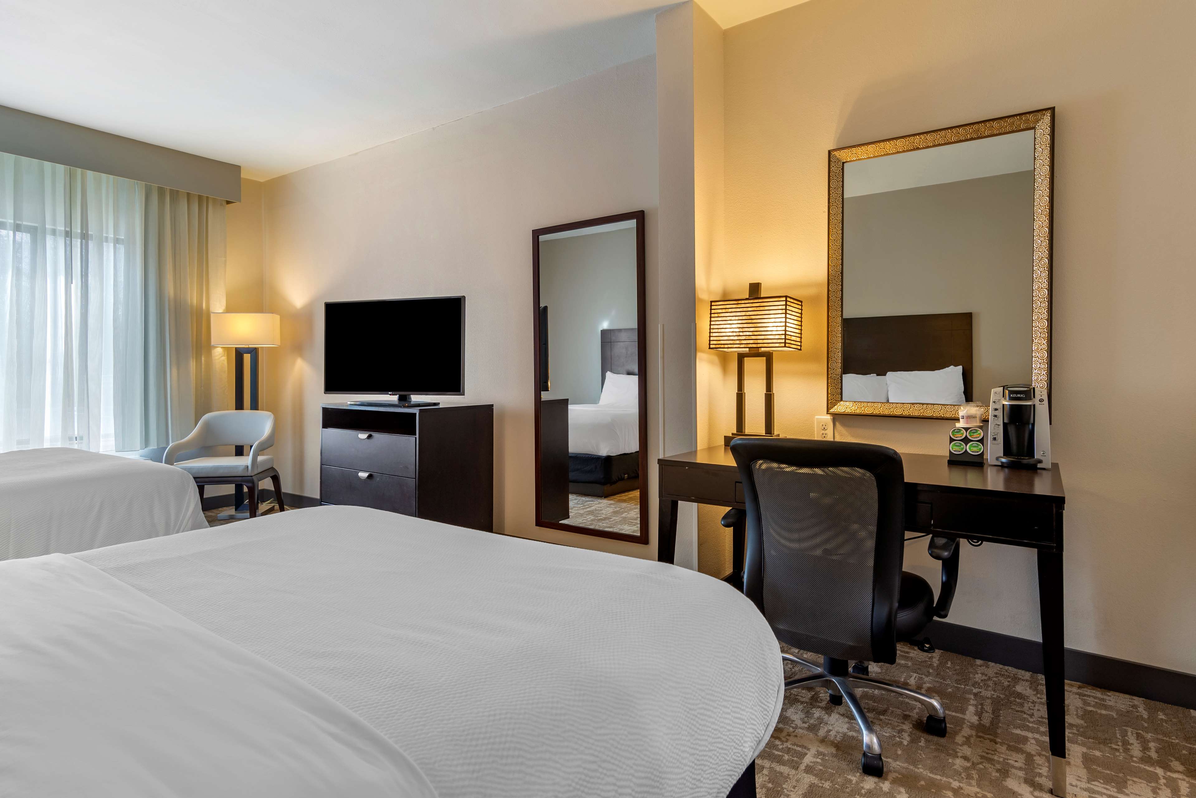 Best Western Plus Dalton Inn - Tap to explore photos