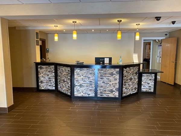  - SureStay Plus Hotel by Best Western Jonestown - I-81, Exit 90