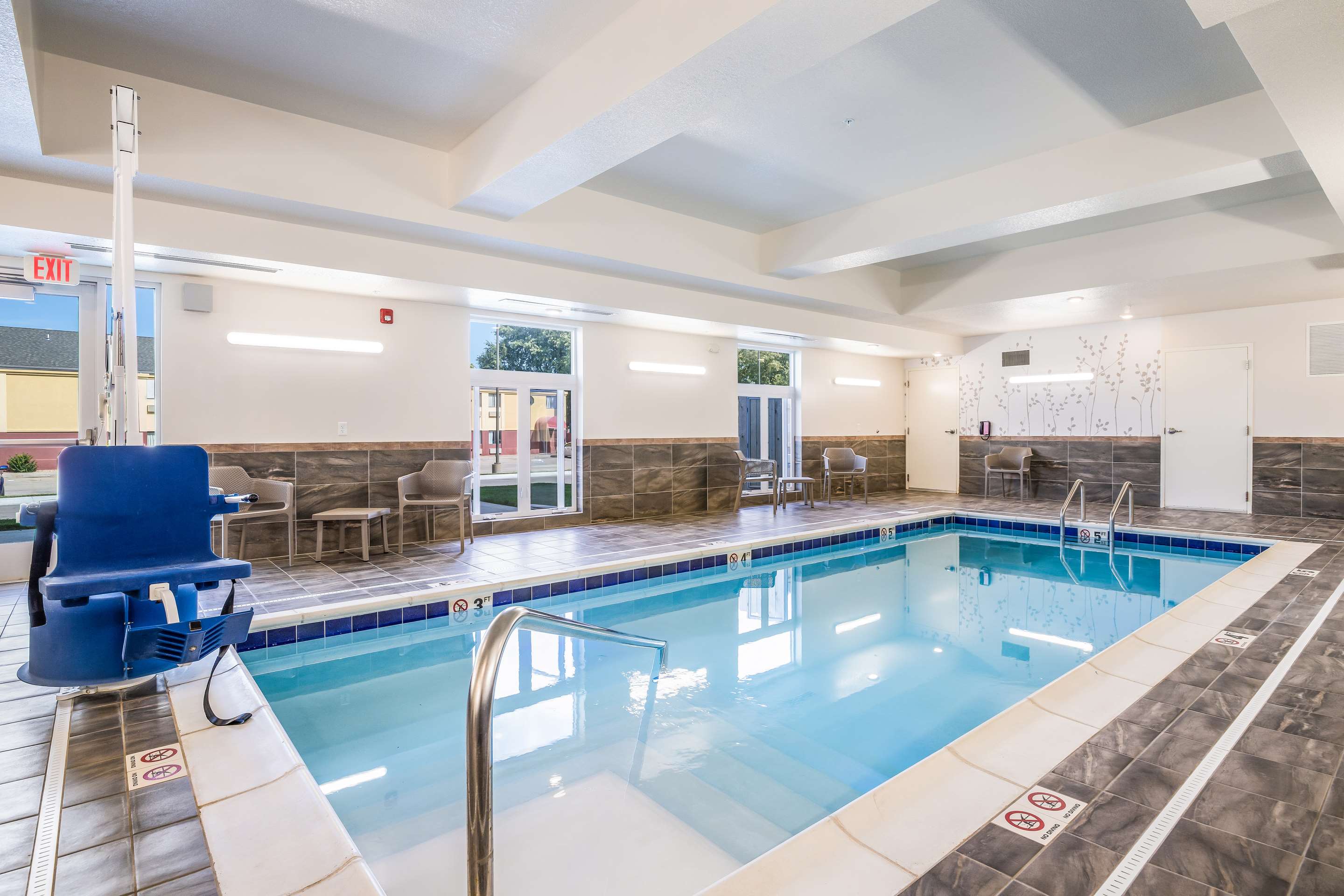 Indoor pool | Sleep Inn & Suites Park City - Wichita North