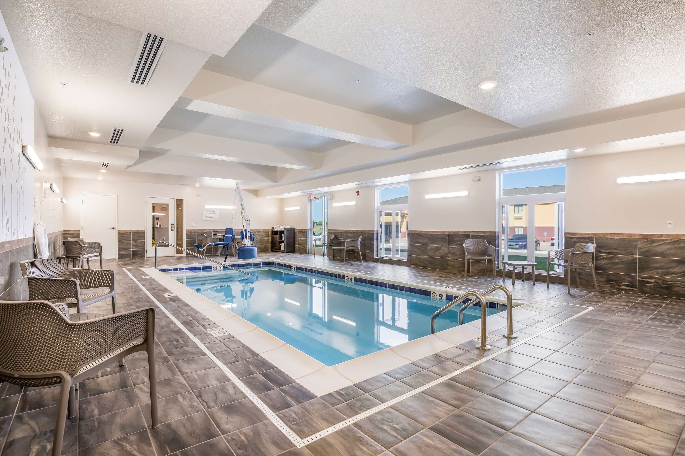Indoor pool | Sleep Inn & Suites Park City - Wichita North