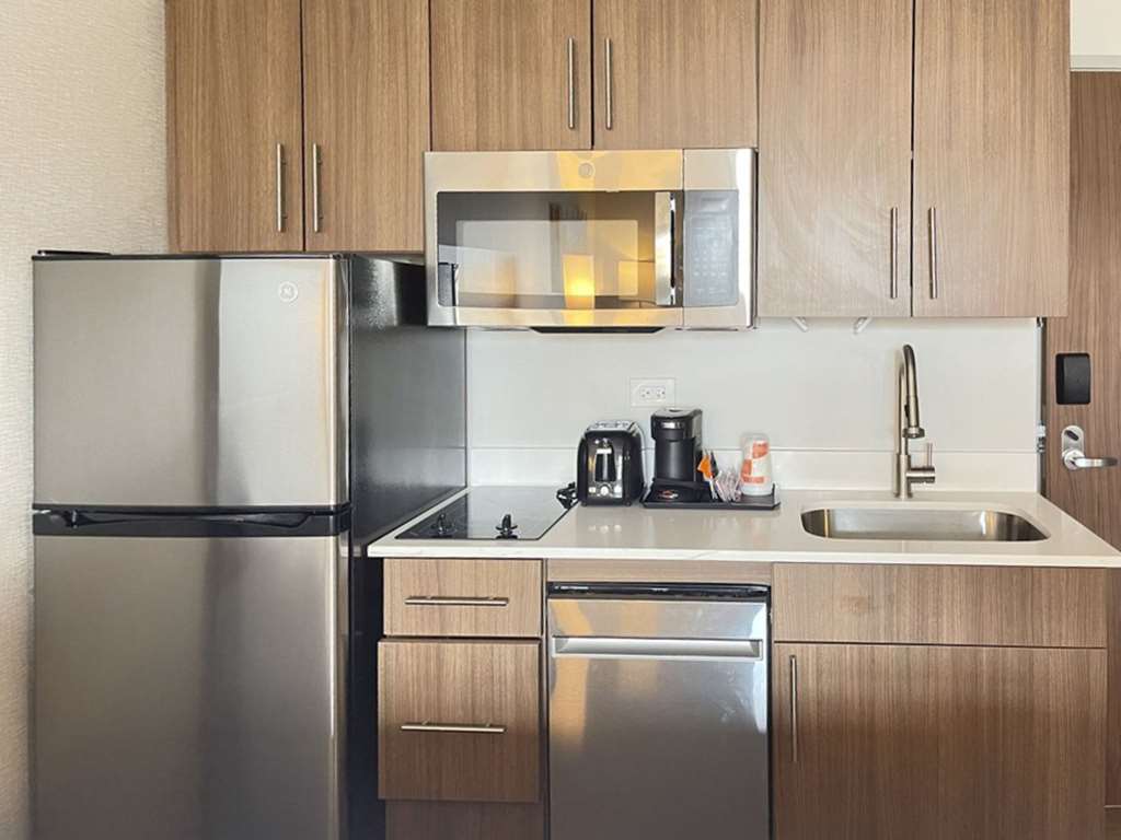 MAINSTAY SUITES OAKBROOK TERRACE --guestroom-Guest Room,On-Site.jpg