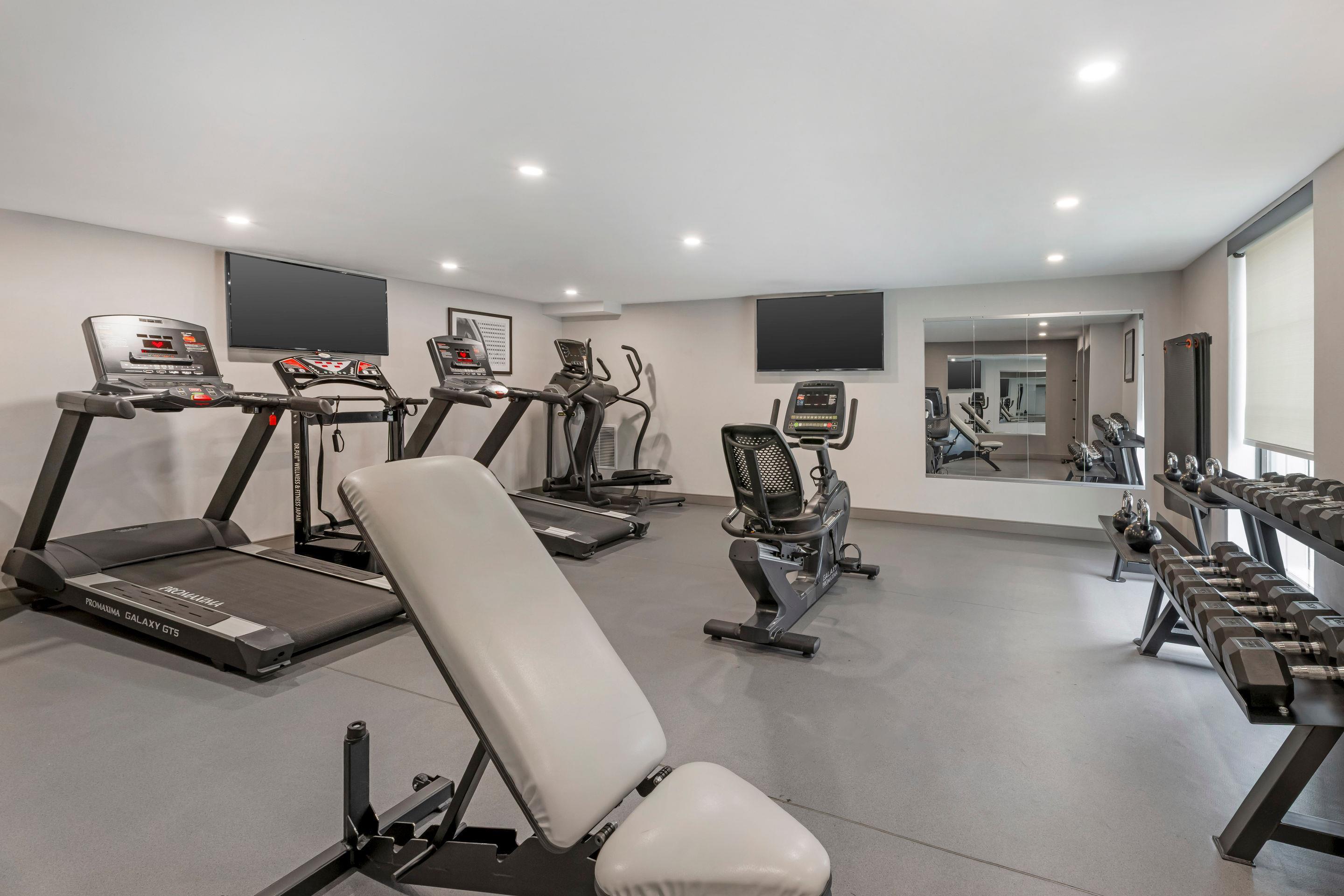 Fitness center | MainStay Suites Oak Brook Terrace - Chicago