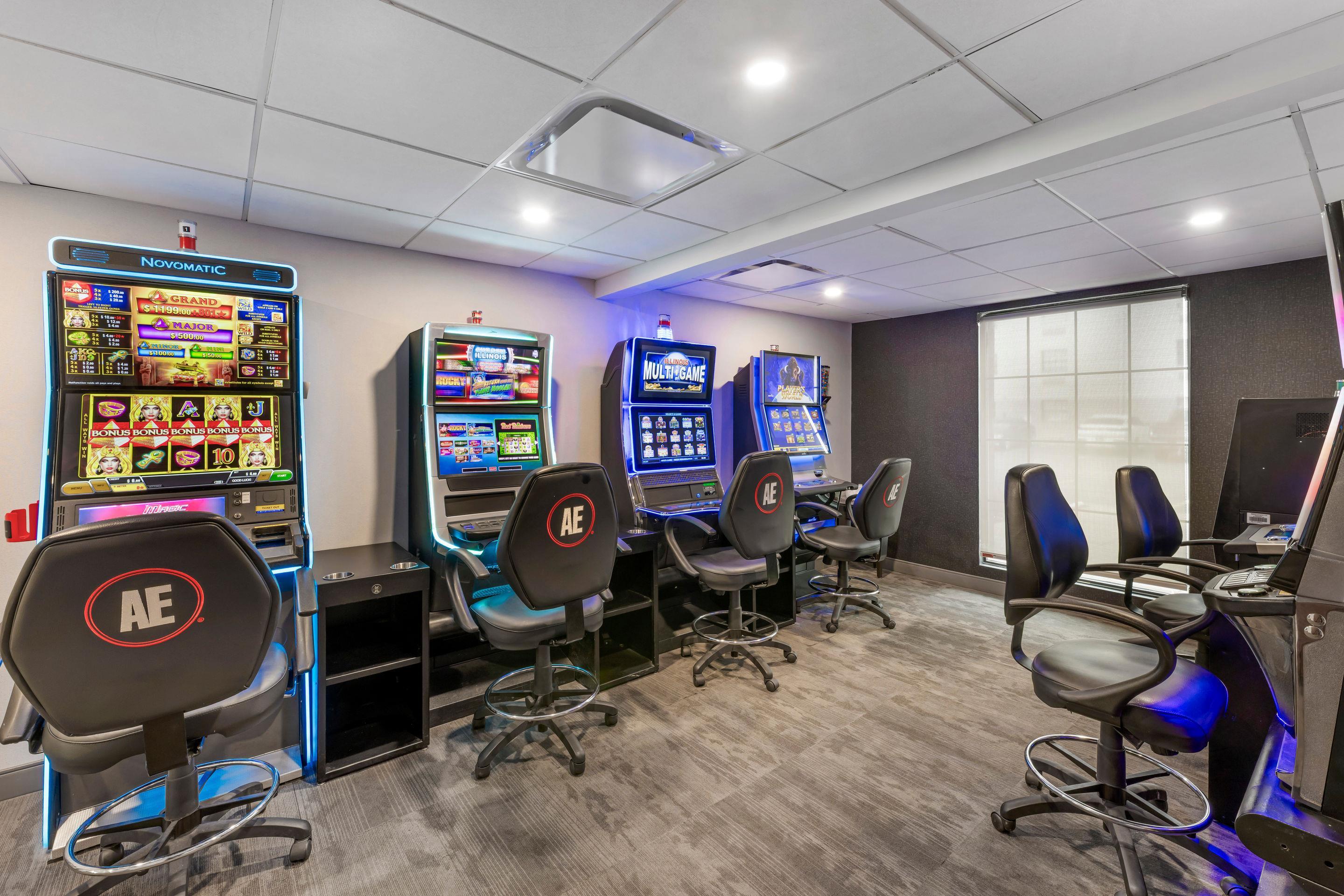 Game room | MainStay Suites Oak Brook Terrace - Chicago