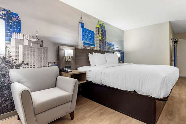  - Clarion Pointe Hotel Raleigh