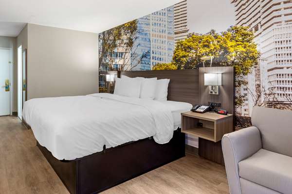  - Clarion Pointe Hotel Raleigh