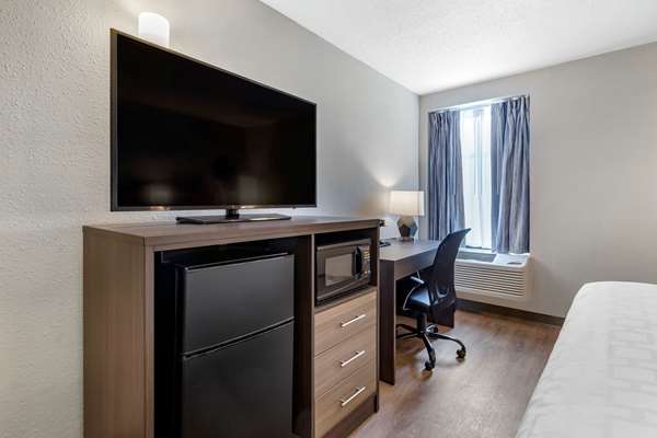  - Clarion Pointe Hotel Raleigh