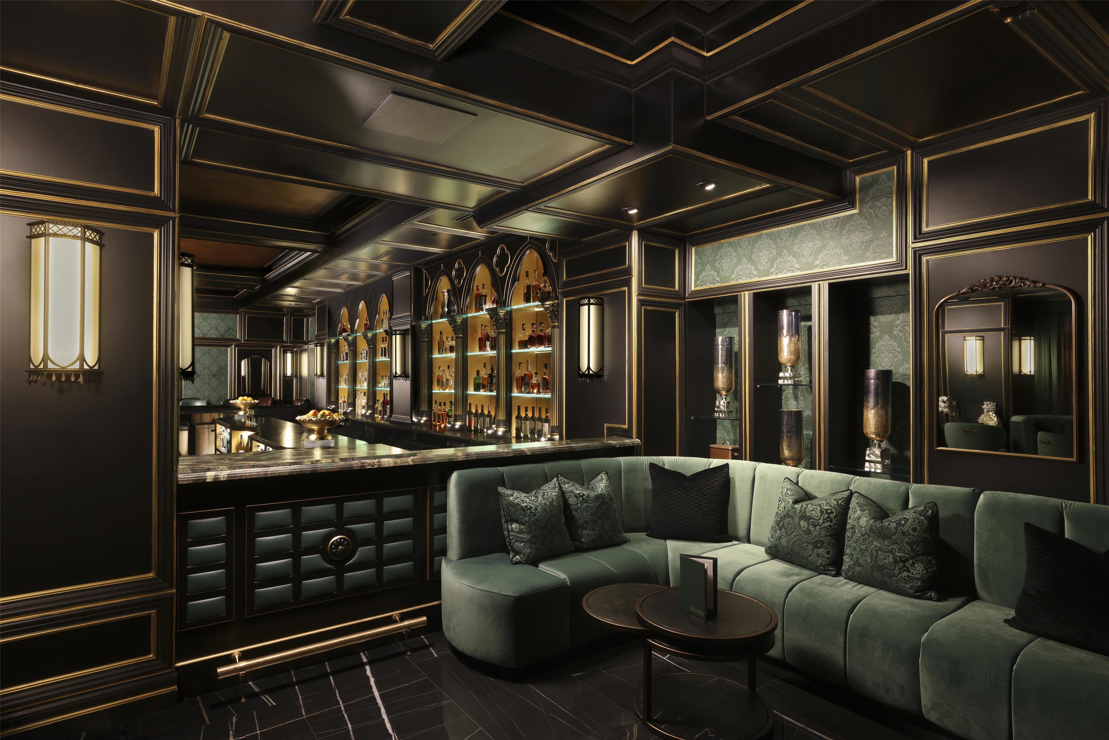 Brandi s Bar and Seating Lounge hi res