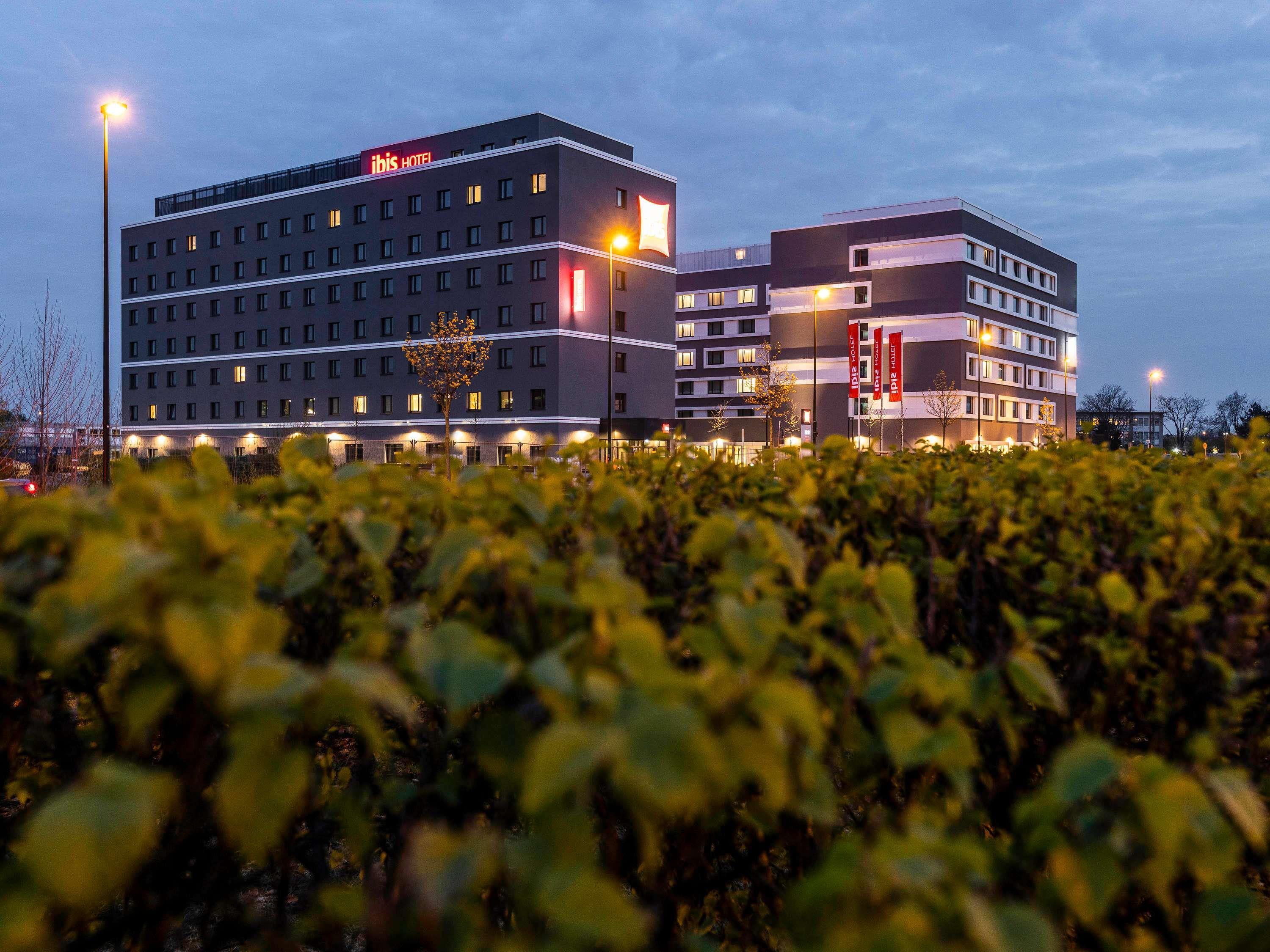Ibis Dusseldorf Airport, Dusseldorf