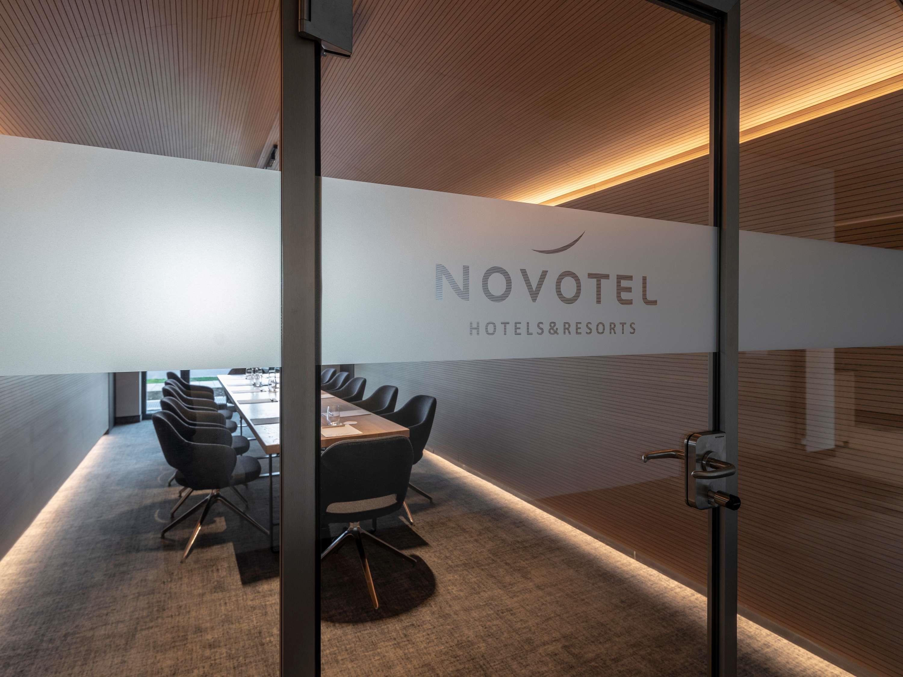 Novotel Dusseldorf Airport - Tap to explore photos