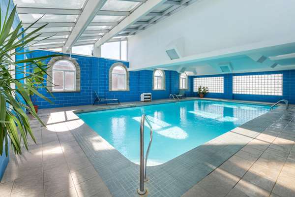 Pool - Super 8 Hotel Niagara Falls by the Falls