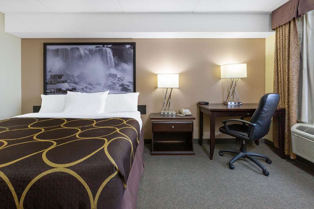 SUPER 8 BY WYNDHAM NIAGARA FALLS BY-guestroom-Guest Room,On-Site.jpg