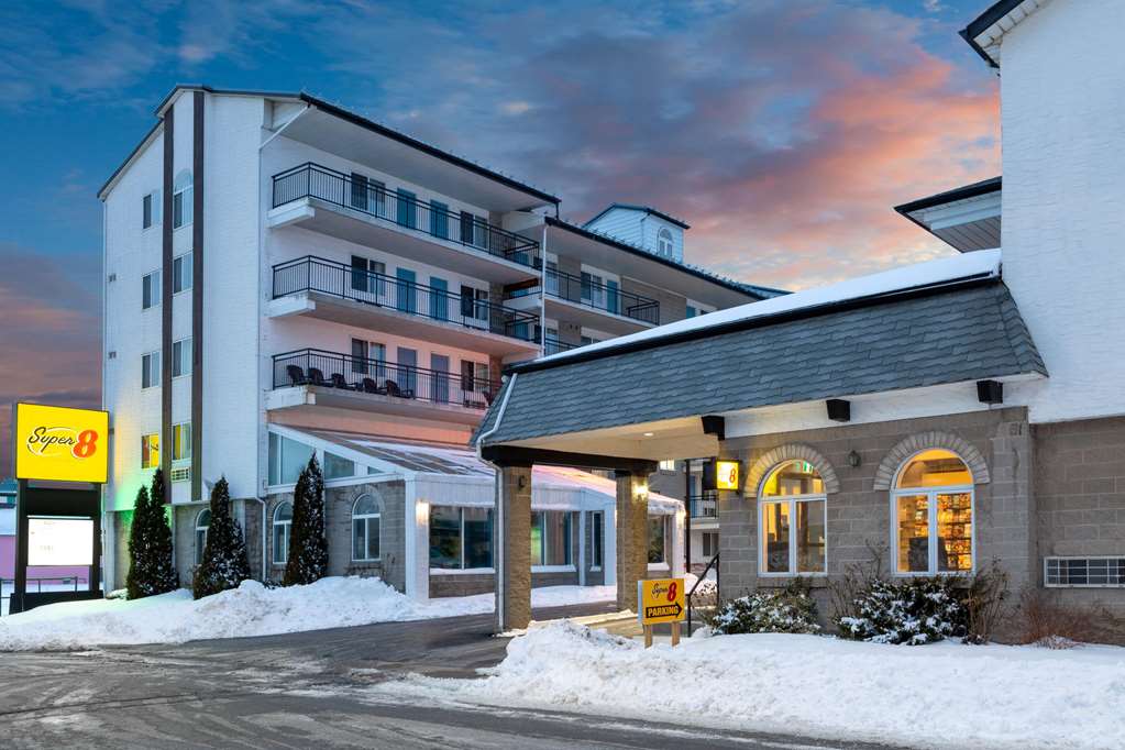 Super 8 by Wyndham Niagara Falls