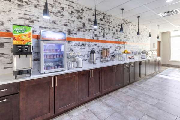 Amenities - La Quinta Inn & Suites North Frisco