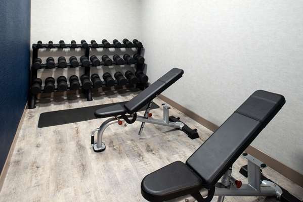 Fitness/ Exercise Room - Hampton Inn Kansas City