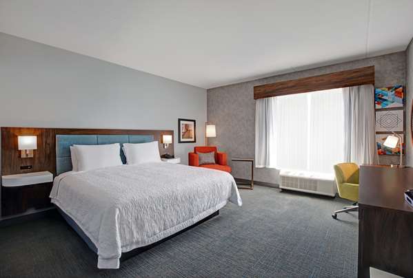  - Hampton Inn & Suites Waterloo