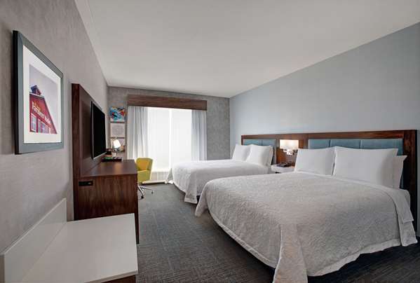  - Hampton Inn & Suites Waterloo