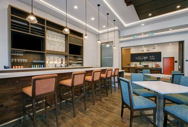 Amenities - Hampton Inn & Suites Waterloo