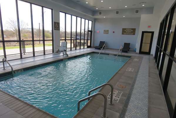 Pool - Wyndham Garden Hotel College Station