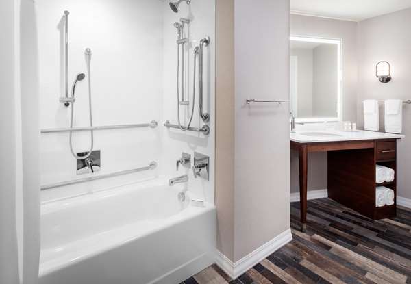  - Hampton Inn Seaport Boston