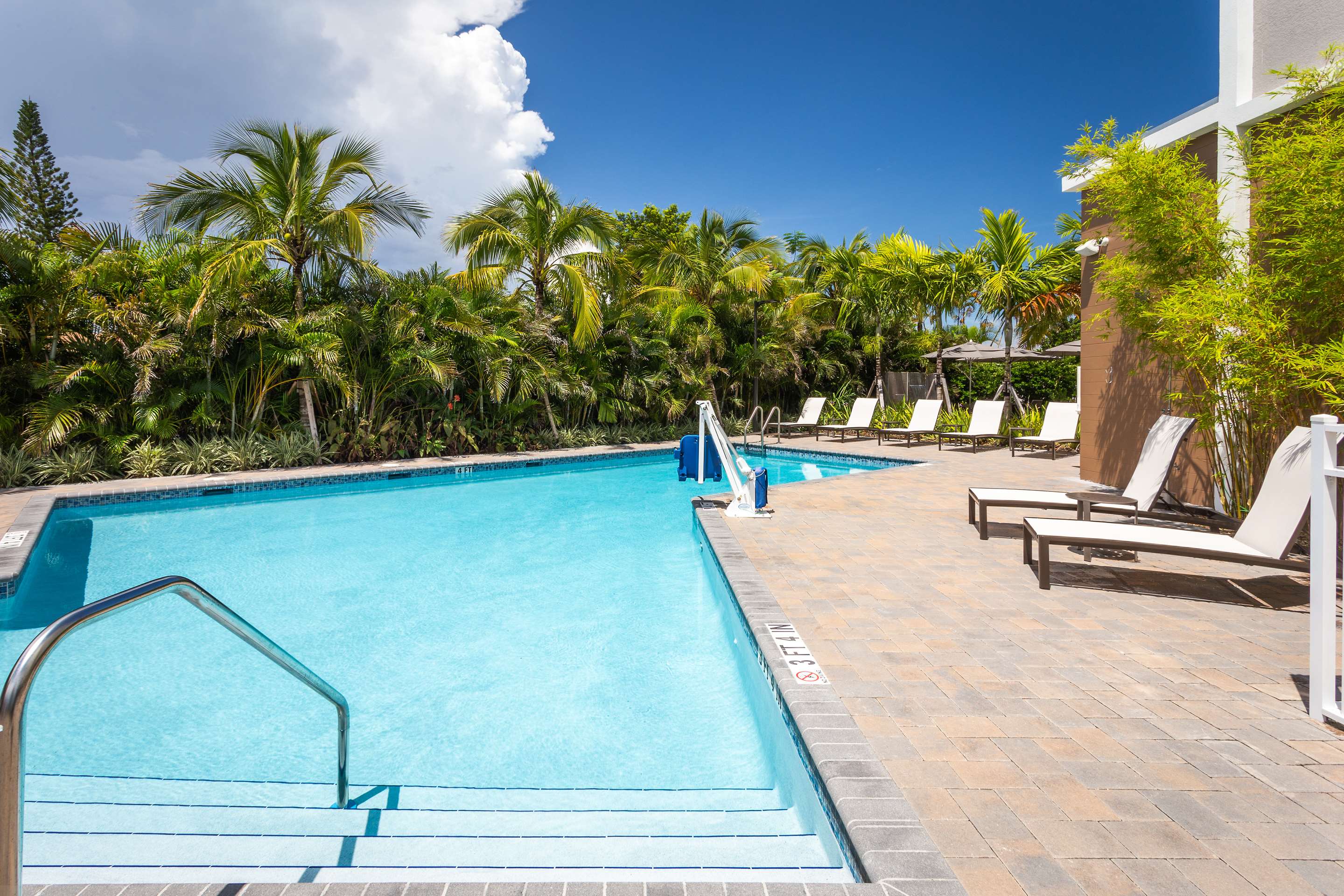 Pool | Hilton Garden Inn Homestead, Fl