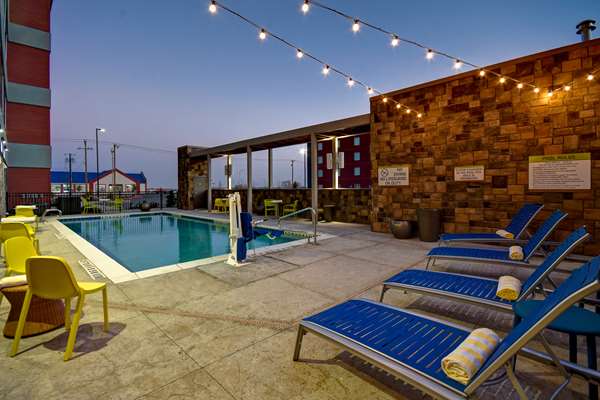 Pool - Home2 Suites by Hilton Odessa