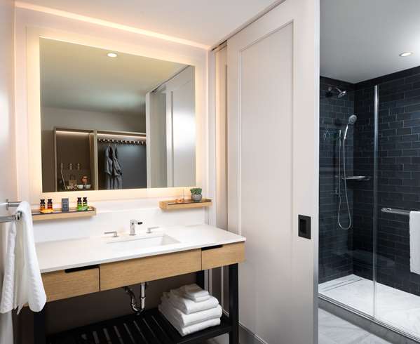  - Canopy by Hilton Hotel Old Town Scottsdale