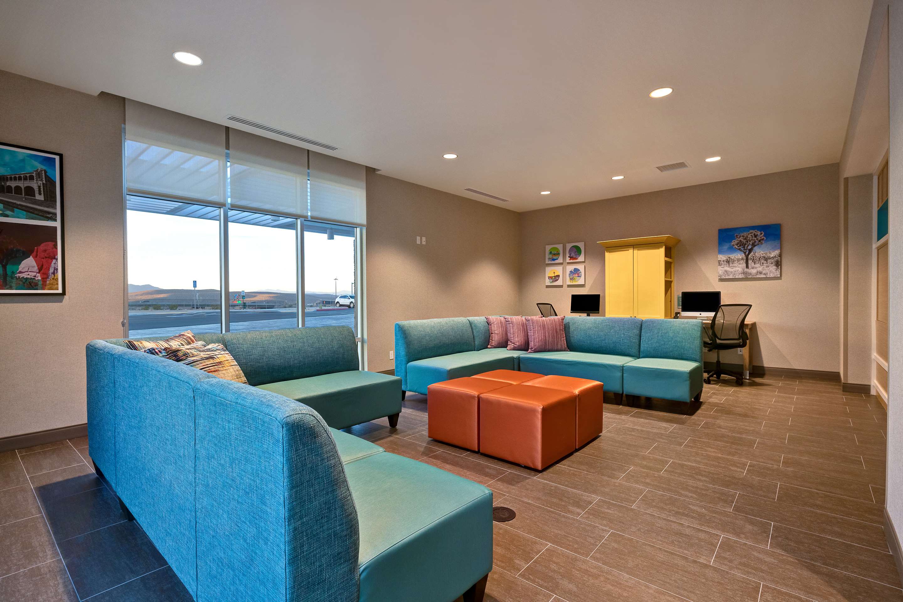 Lobby | Home2 Suites by Hilton Barstow