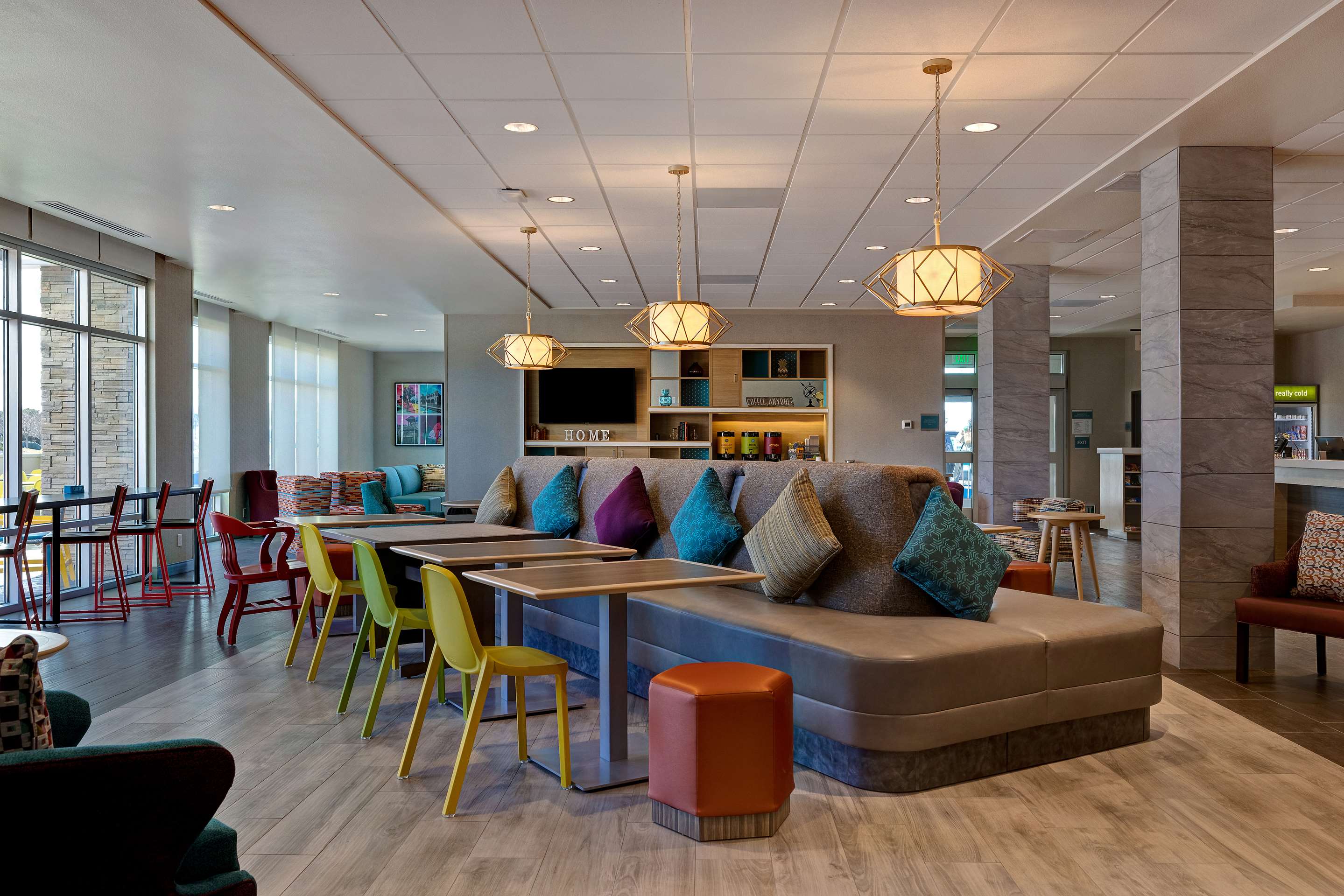 Lobby | Home2 Suites by Hilton Barstow