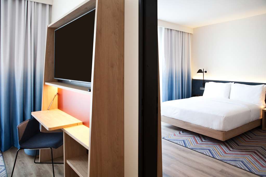 Hampton by Hilton Vienna Messe - Tap to explore photos